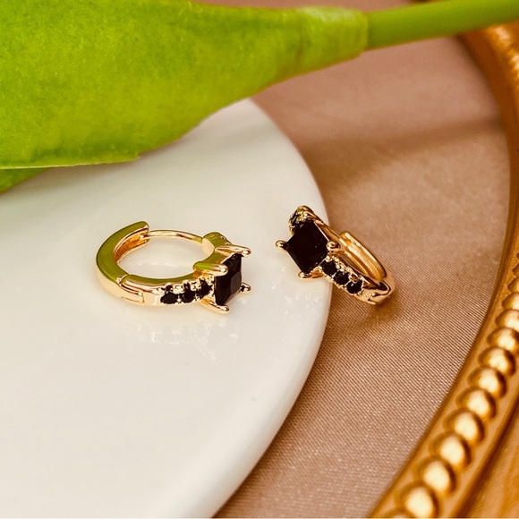 Cute Black CZ Square Cut Dainty Small Huggie Hoop Earrings in Gold - Picture 4 of 6